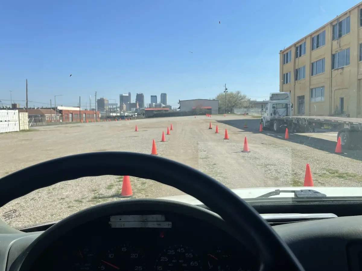 KLA CDL Training, a top-rated commercial driving school in Birmingham, AL, offering CDL driving lessons